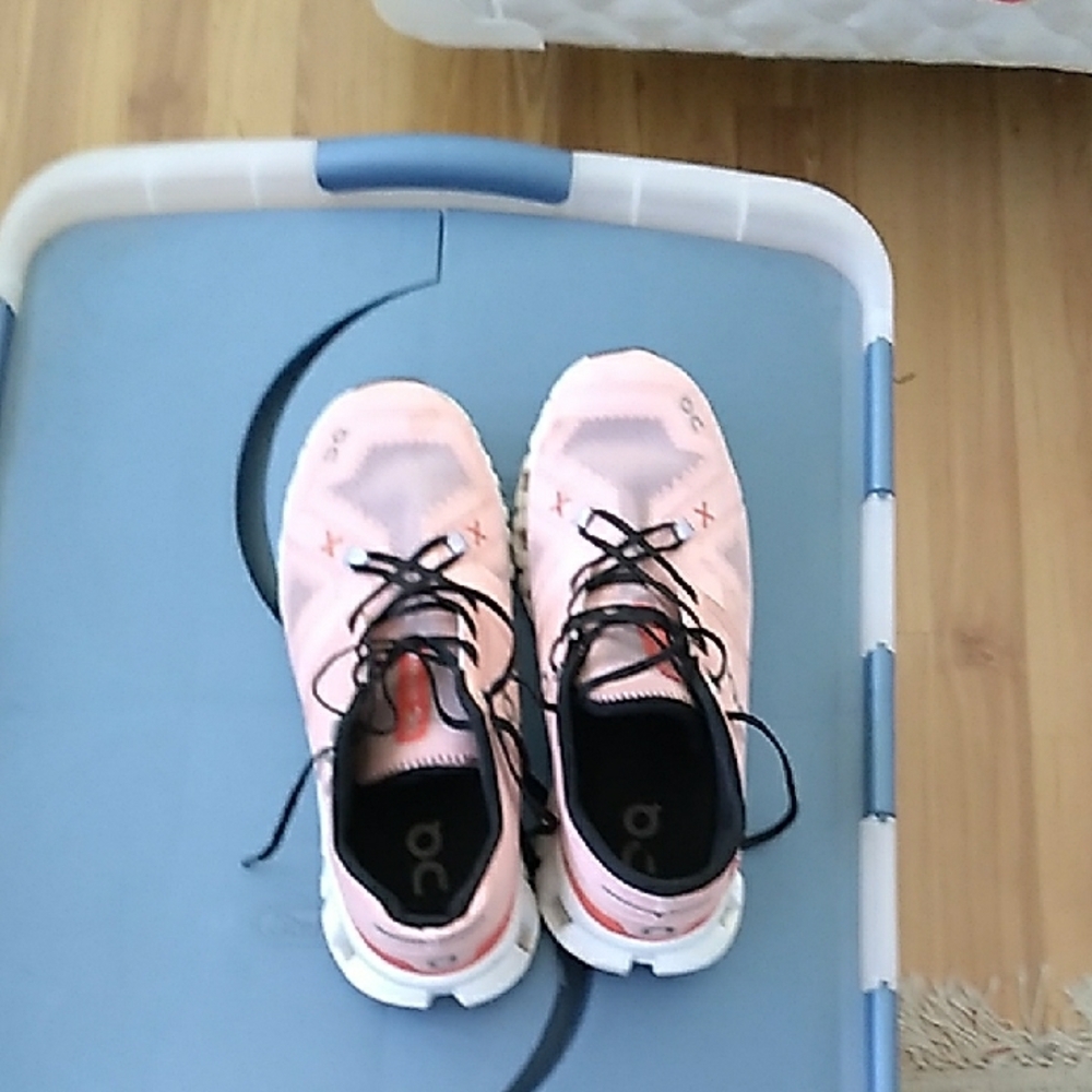 On Cloud Running Women's  Running Shoes